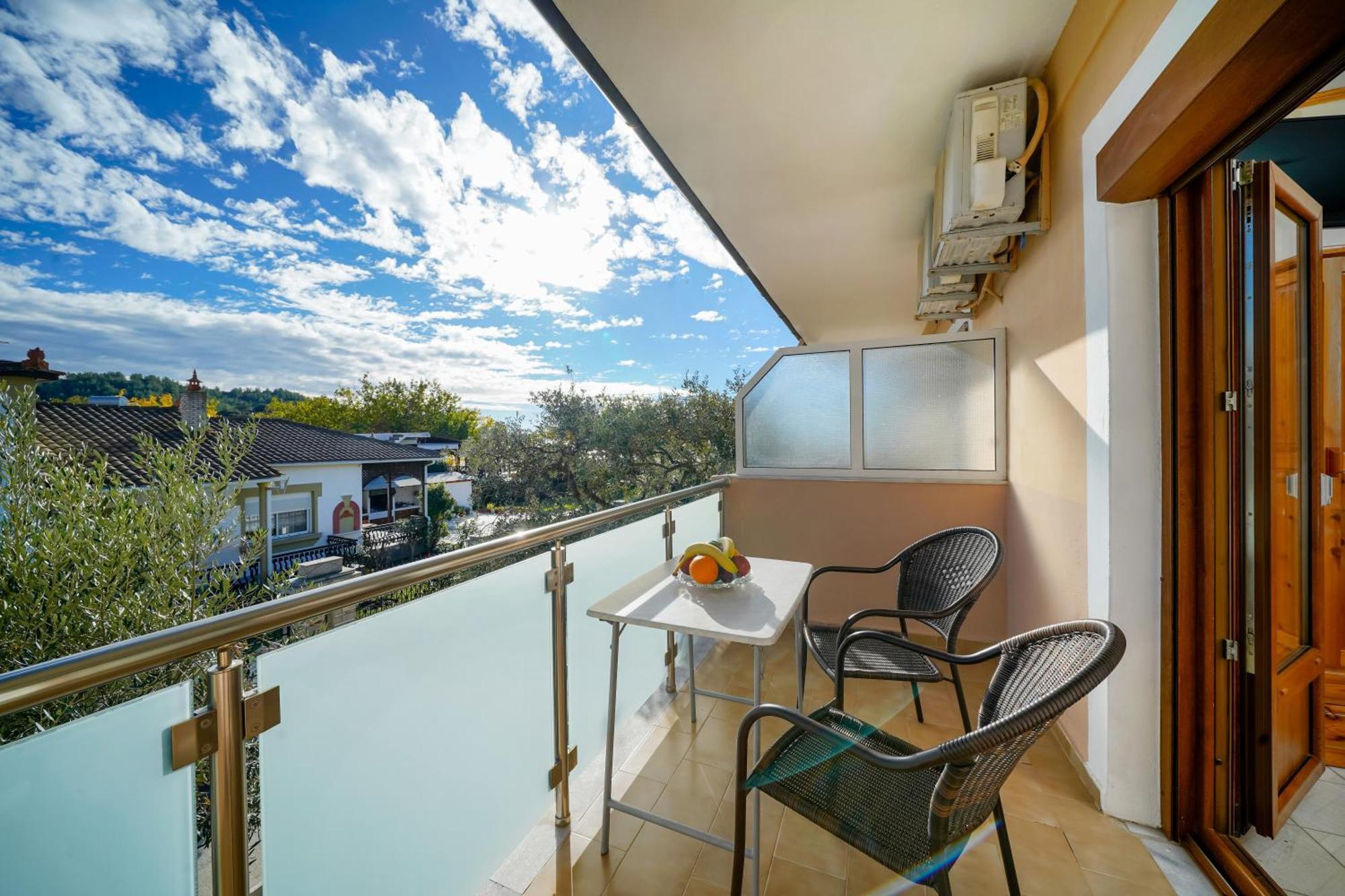 Opalium Beach Front Suites Potos Exterior foto