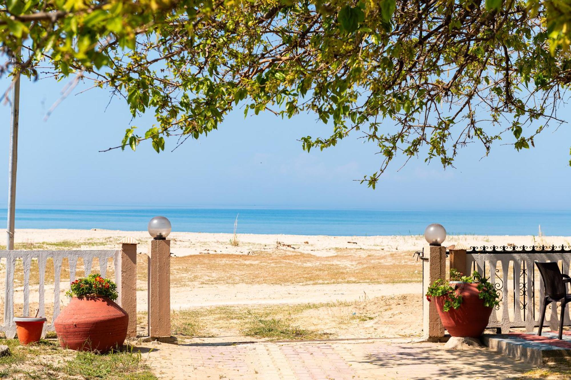 Opalium Beach Front Suites Potos Exterior foto