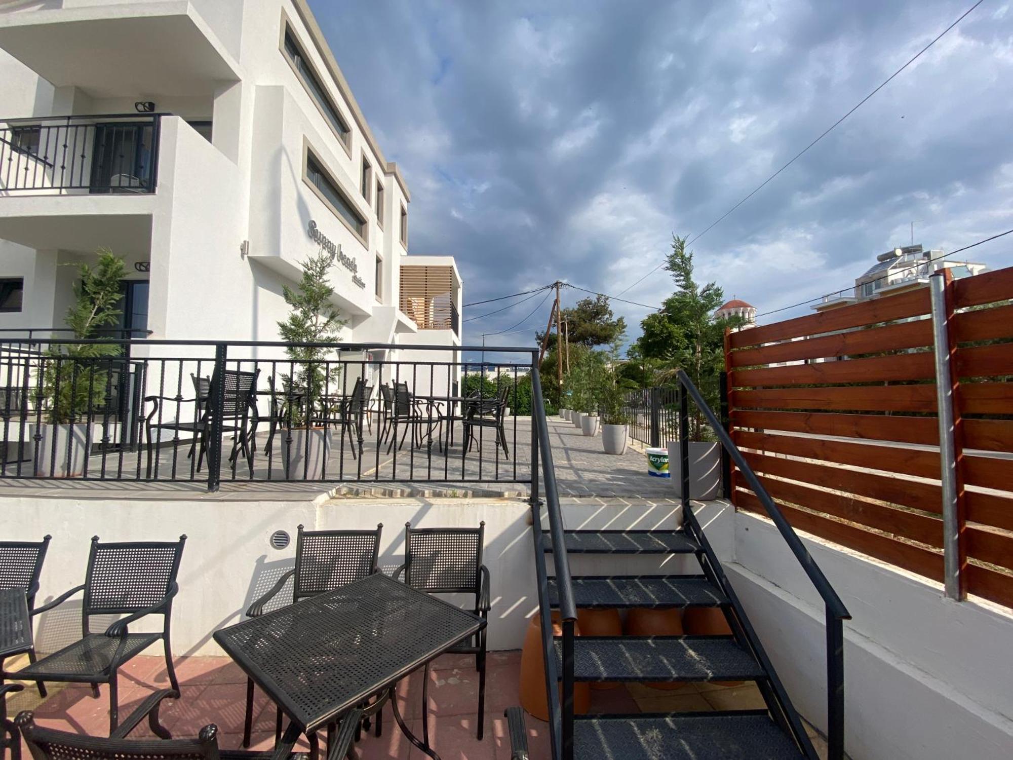 Opalium Beach Front Suites Potos Exterior foto