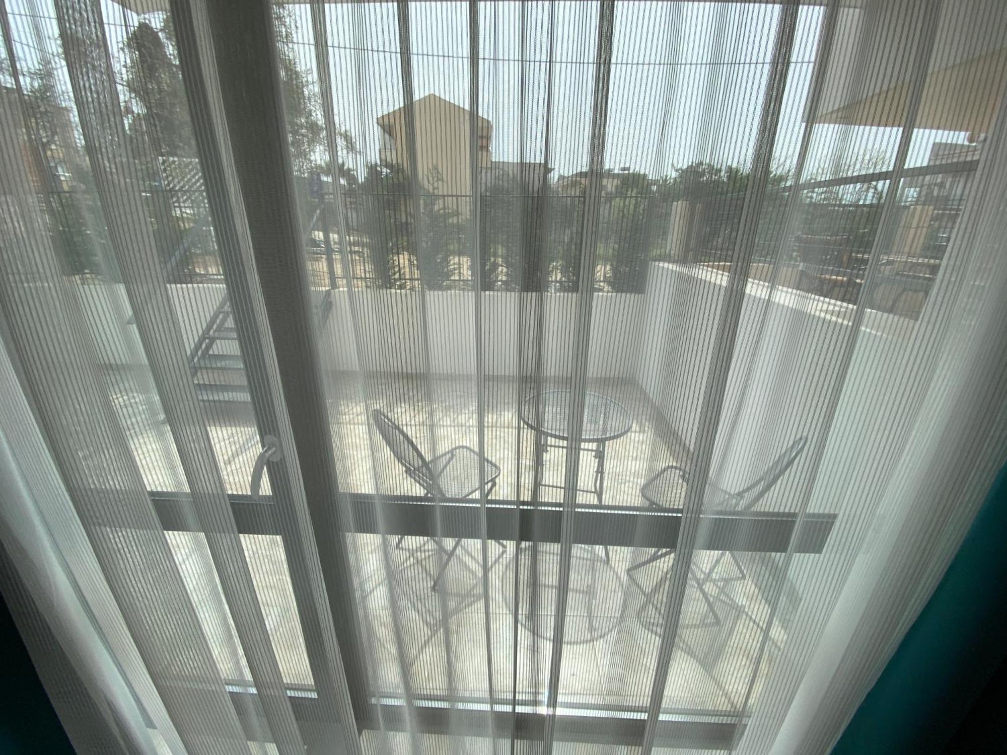 Opalium Beach Front Suites Potos Exterior foto