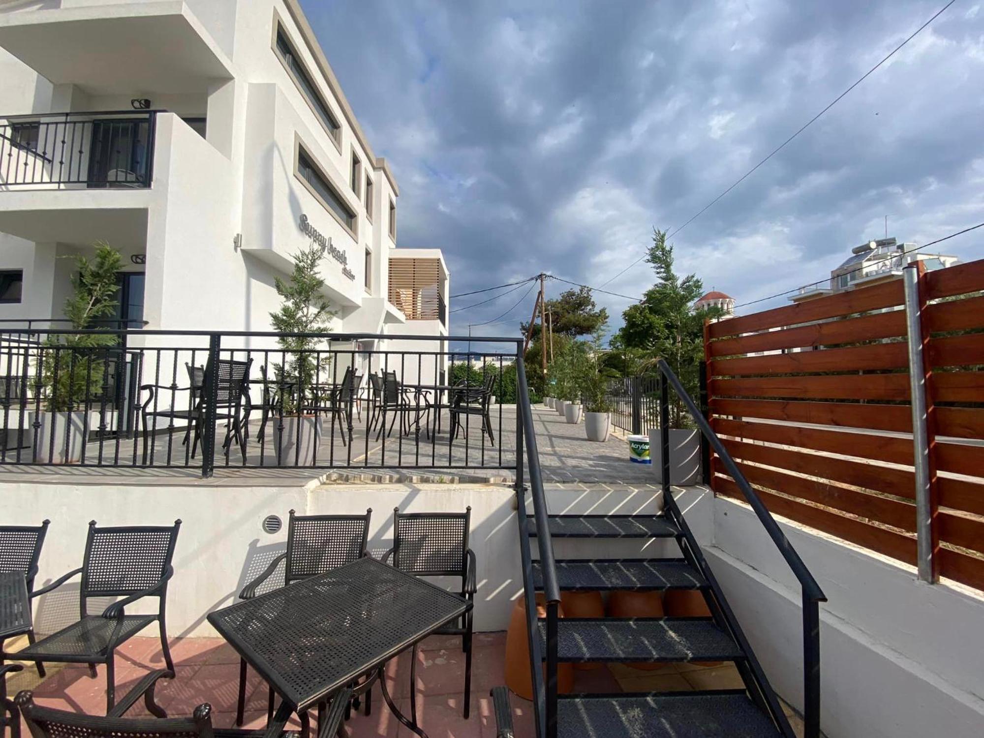 Opalium Beach Front Suites Potos Exterior foto
