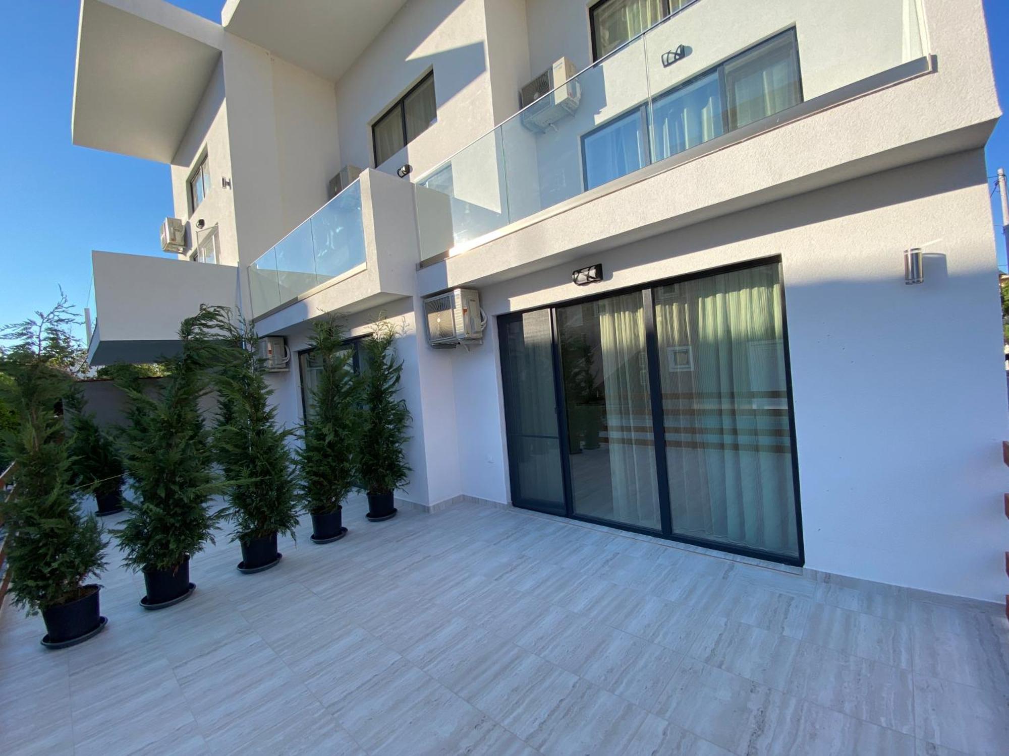 Opalium Beach Front Suites Potos Exterior foto